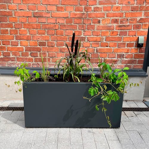 alumiininen istutusastia kulmikas pyynikin parkki 1